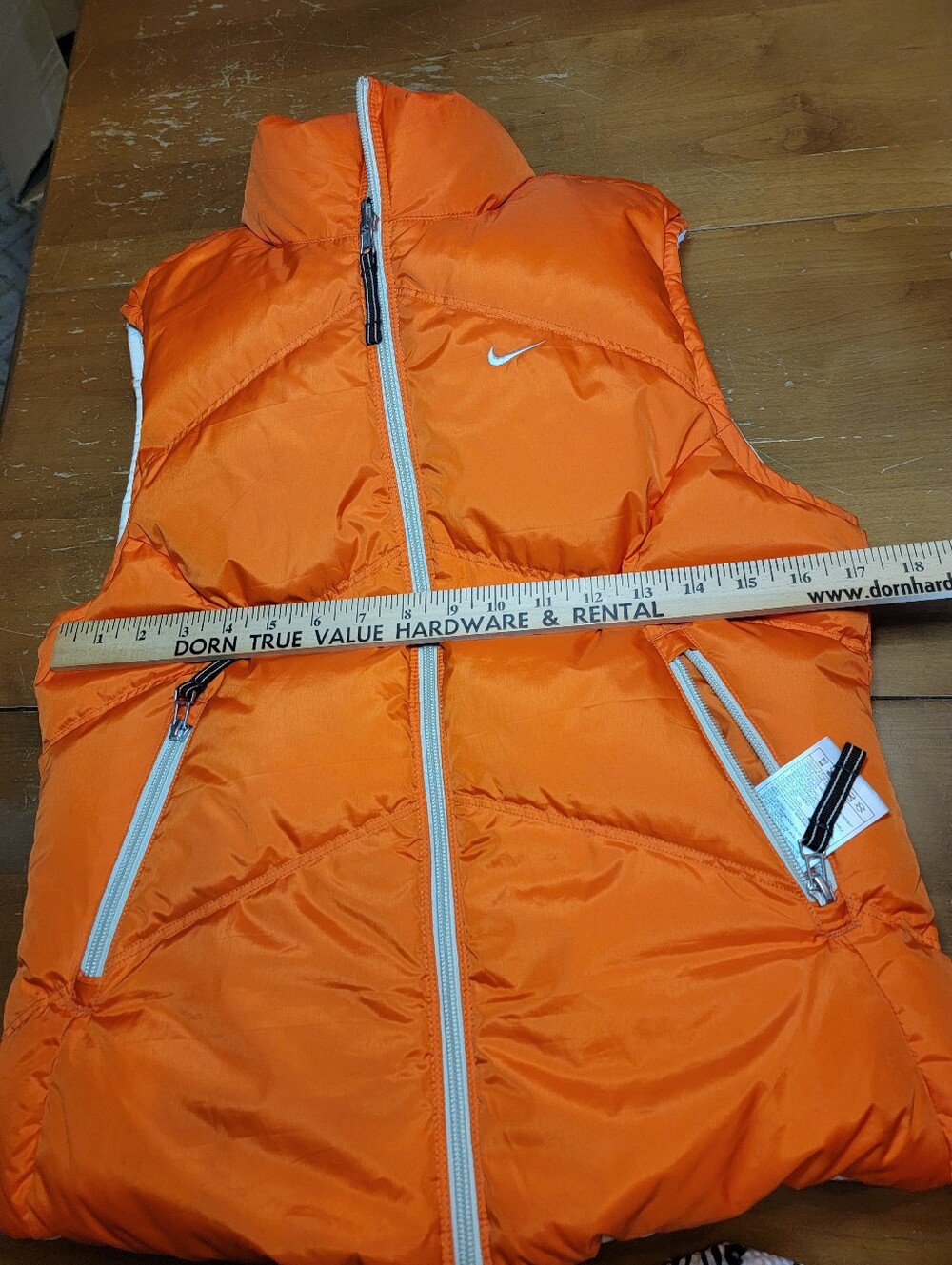 Vintage Nike Bright Orange/Cream Quilted Down Puffer Vest Reversible Size M - Picture 11 of 15
